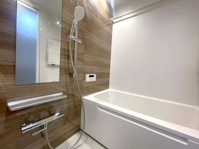 大岡３丁目戸建の浴室