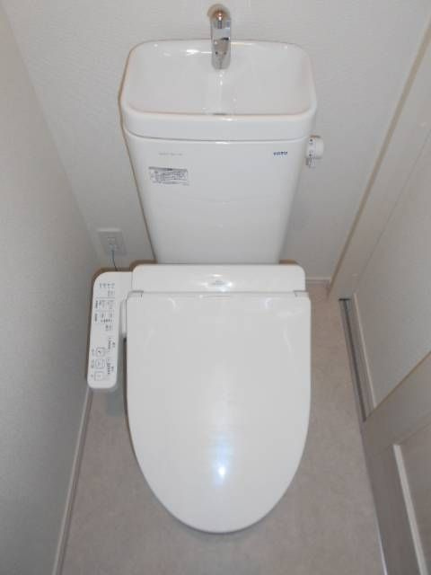 Ｓｕｍａｉ－ｔｏ市川市大洲０１のトイレ