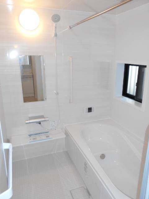 Ｓｕｍａｉ－ｔｏ市川市大洲０１の浴室