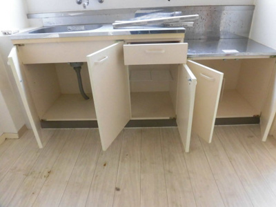 【設備】 | SENSE東淀川 | キッチン下の収納スペースです