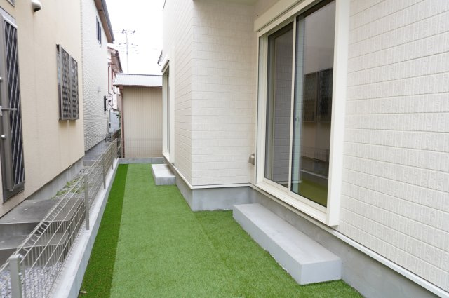 越谷市宮本町2丁目 新築分譲住宅 A号棟の庭