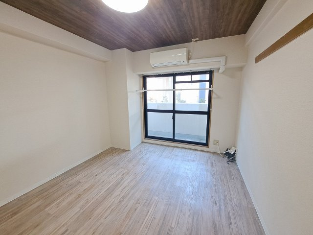 ラポール今津の居間・リビング