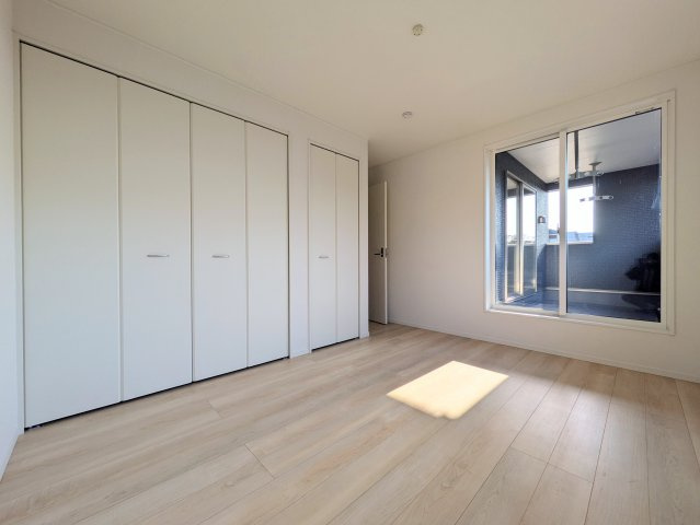 神戸市西区大沢1丁目新築戸建2号棟の洋室