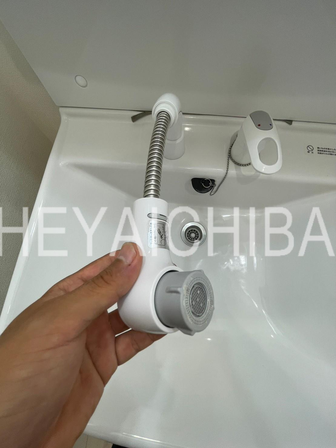 Leonisの洗面所|シャワー付き洗面台