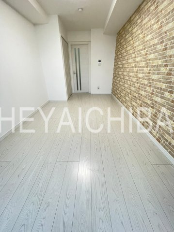 Leonisの居間・リビング