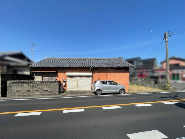 鈴鹿市若松中1丁目の前面道路含む現地写真