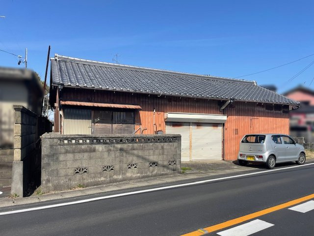 鈴鹿市若松中1丁目の前面道路含む現地写真