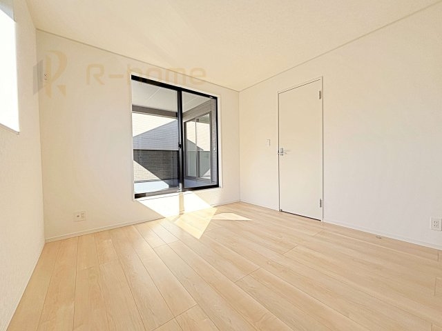 龍ケ崎市城ノ内第9　新築戸建て　2号棟の洋室|お部屋のサッシにはペアガラスを採用、高い断熱性による省エネと結露対策に有効です♪
