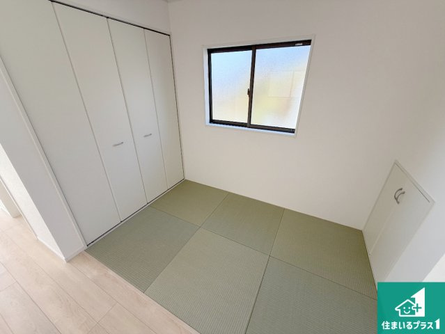 岸和田市門前町　第2期　新築一戸建ての和室|一室あると便利な畳コーナーは客間としてだけでなく、小さなお子様のプレイルームやみんなでお昼寝もいいですね。