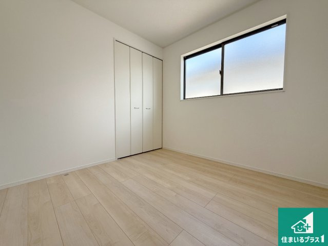 岸和田市門前町　第2期　新築一戸建ての洋室|シンプルな洋室は、自分好みのインテリアが楽しめます♪ご家族とインテリアや家具を選びに行くのは新築購入時の醍醐味の一つです。ぜひお楽しみください♪