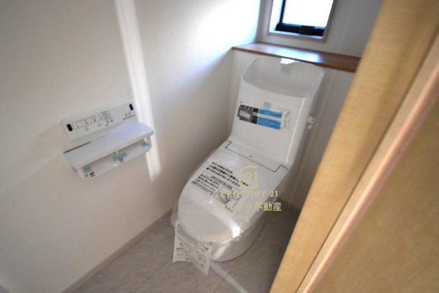 いろどりアイタウン　那珂市杉　23-P2　4のトイレ|１階と２階、２ヶ所に清潔なトイレ。
毎日使う空間と機能だから、いつまでも清潔なスペースであってほしいのがトイレです。