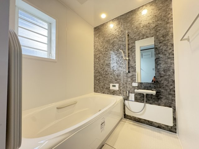 磯城郡田原本町大字三笠の浴室|のびのび入浴できるシステムバス