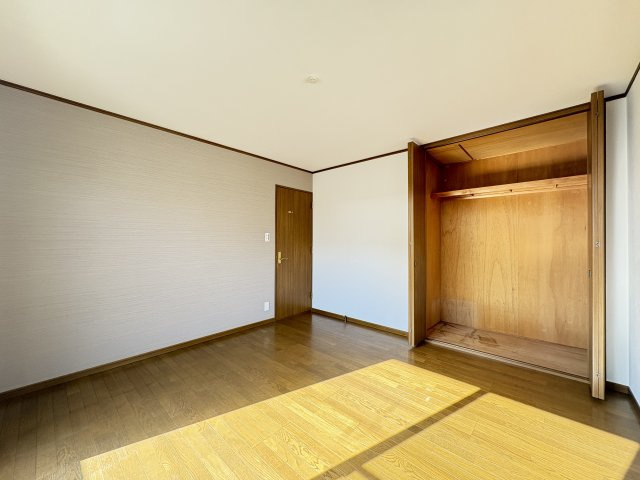 磯城郡田原本町大字三笠の寝室|寝室８帖　クローゼット付き