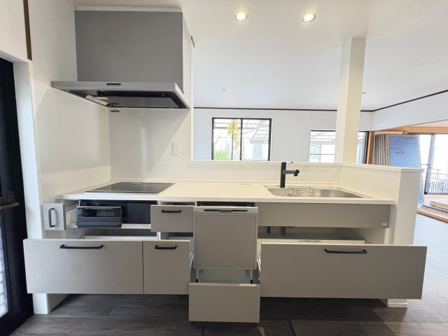 磯城郡田原本町大字三笠のキッチン|新調したキッチン　引き出し収納で使いやすい