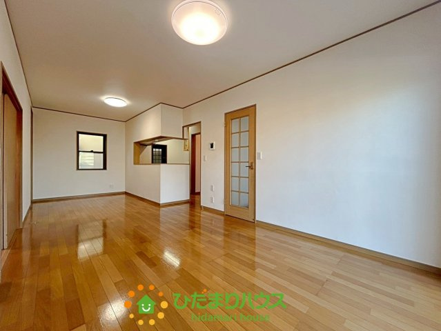 宮代町宮代台3丁目　中古一戸建ての居間・リビング