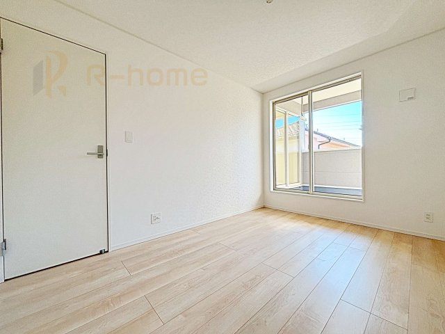 龍ケ崎市城ノ内第9　新築戸建て　3号棟の洋室|お部屋のサッシにはペアガラスを採用、高い断熱性による省エネと結露対策に有効です♪