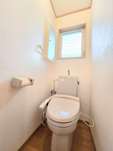 あきる野市伊奈　リフォーム住宅のトイレ|2025年11月撮影　リフォーム前写真