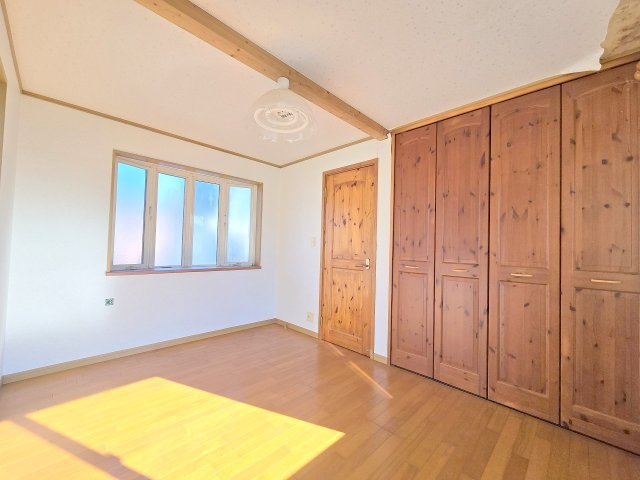 あきる野市伊奈　リフォーム住宅の洋室|2025年11月撮影　リフォーム前写真