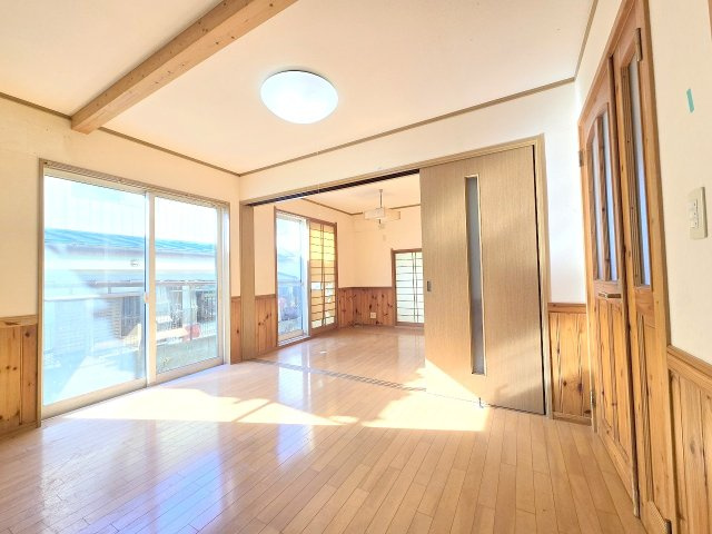 あきる野市伊奈　リフォーム住宅の居間・リビング|2025年11月撮影　リフォーム前写真