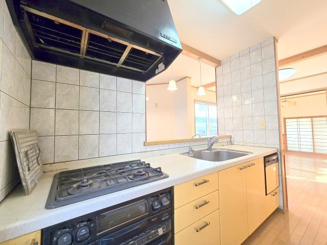 あきる野市伊奈　リフォーム住宅のキッチン|2025年11月撮影　リフォーム前写真