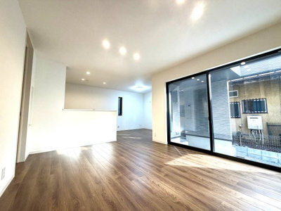 【居間・リビング】 | 【ご内覧頂けます】練馬区田柄4丁目　新築戸建　8490万円