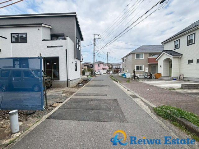 新築戸建　高座郡寒川町倉見の前面道路含む現地写真