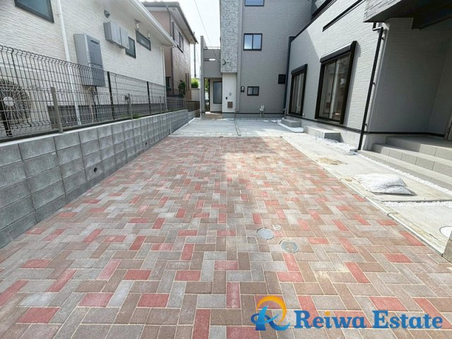 新築戸建　高座郡寒川町倉見の前面道路含む現地写真