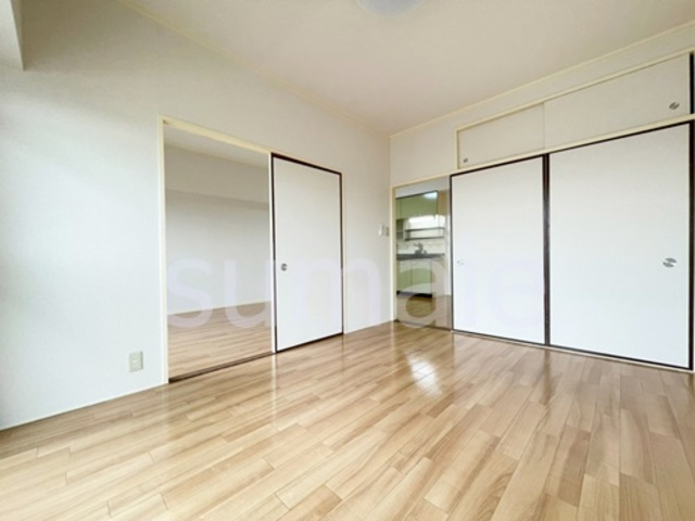 渋谷コート３号棟の洋室|明るい洋室です。