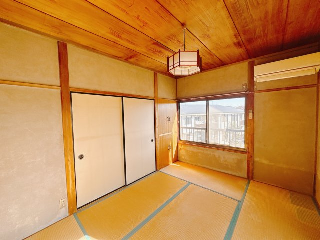 【中古戸建】前橋市下細井町の和室|■2階和室｜おじいちゃんやおばあちゃんが遊びに来たときにゆったりとくつろげるスペースがあると喜んでくれますよね♪