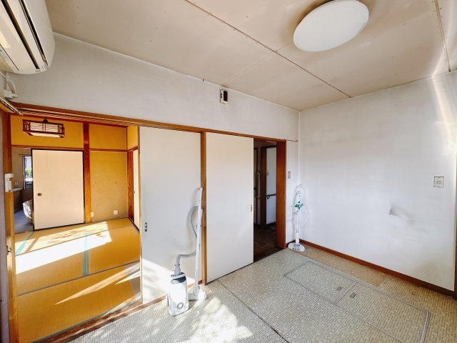 【中古戸建】前橋市下細井町のダイニング|■ダイニング｜忙しい朝でもご家族そろってお食事を楽しんでいただける、ゆとりあるダイニングスペース☆