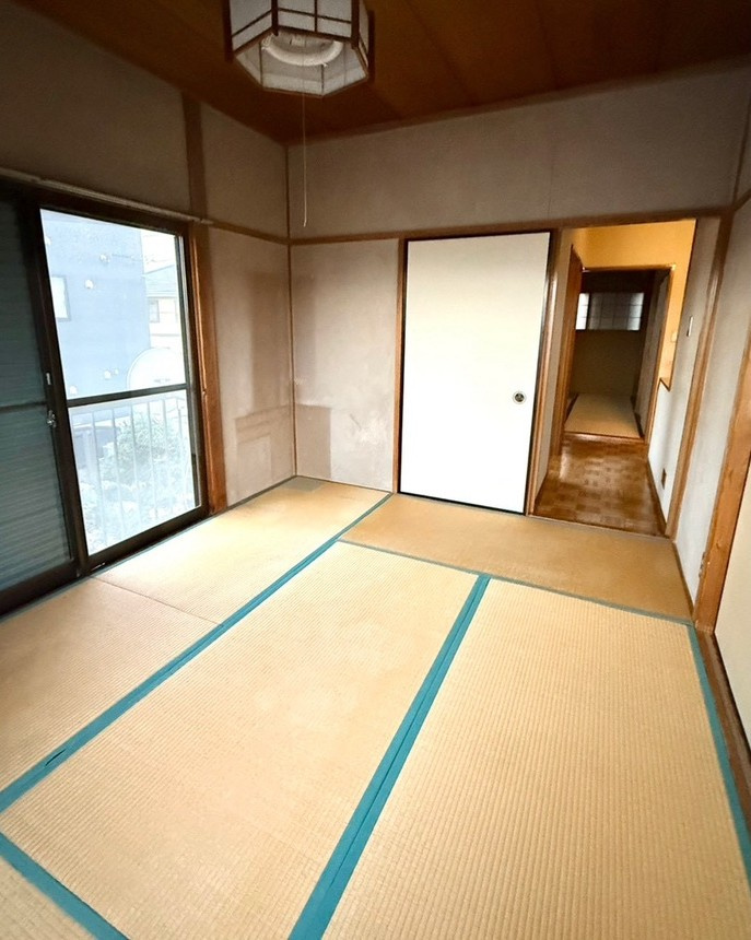 【中古戸建】前橋市下細井町の和室|■1階和室｜和室を書斎にしたり、冬にはコタツを敷いて家族みんなで年越しをするのもいいですね。家族みんなのお気に入りの空間になります♪