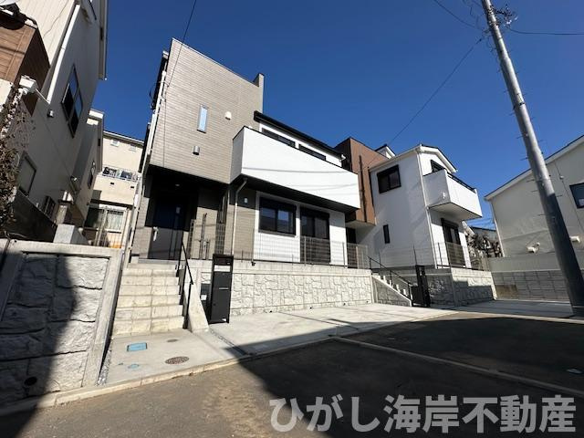 茅ヶ崎市浜須賀　新築戸建　全４棟の前面道路含む現地写真|現地外観