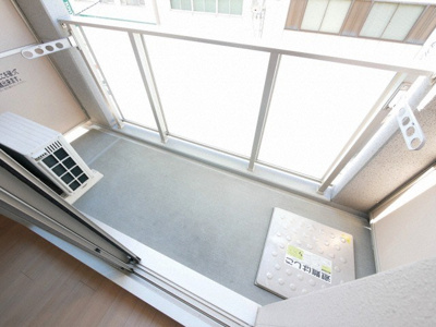 【バルコニー】 | クオーレ靭公園 | 落ち着いた時間を過ごせるバルコニーです