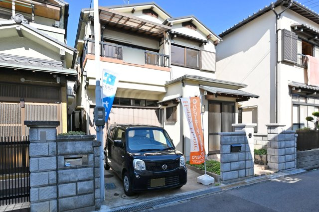 伊丹市荻野4丁目中古戸建│3LDK+駐車1台可の外観|阪急「伊丹」駅バス15分バス停「荻野」停歩3分×2025年9月内装リフォーム済で綺麗なお家に生まれ変わりました。即日のご内覧が可能です。皆様からのご連絡を心よりお待ちしております。
