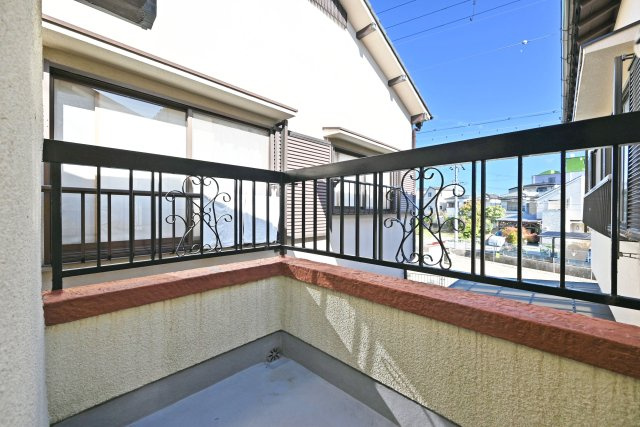 伊丹市荻野4丁目中古戸建│3LDK+駐車1台可のバルコニー|2階北東側バルコニーです。