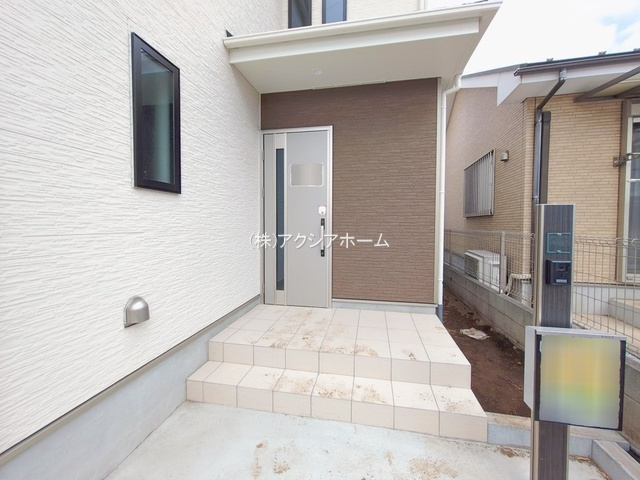 所沢市北原町・全5棟　新築一戸建　E号棟　の玄関|現地写真（2026年2月13日撮影）