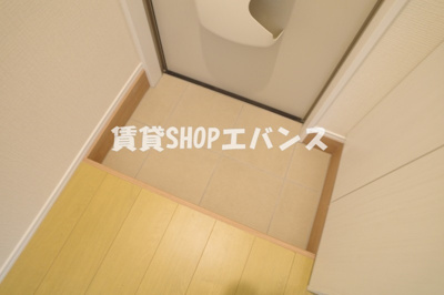 【玄関】 | モンターニュ薬園台