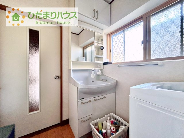【独立洗面台】 | 取手市中原町　中古戸建 | 洗面所の窓は内窓付き♪