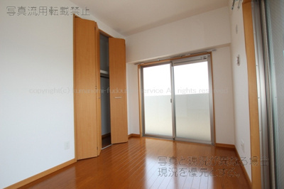 【内装】 | パルデンス・エコノⅦ | 明るい色調の室内です
エコノⅦ601　2013年5月3日撮影