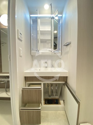 エステムコート大阪・弁天町の独立洗面台|エステムコート大阪・弁天町　独立洗面台