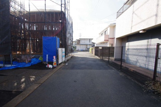 【前面道路含む現地写真】 | 【仲介手数料無料！！】日野市西平山5丁目　新築戸建て（全2棟）1号棟　4499万円