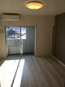 【居間・リビング】 | アジールコート東高円寺 | 8.1帖のきれいな洋室。