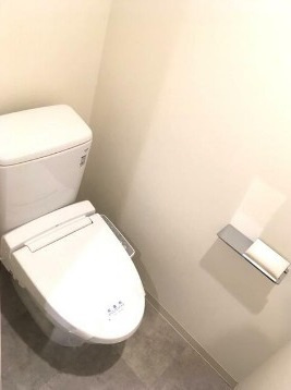 【トイレ】 | アジールコート東高円寺 | 温水洗浄便座。