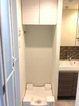 【設備】 | アジールコート東高円寺 | 室内洗濯機置き場。