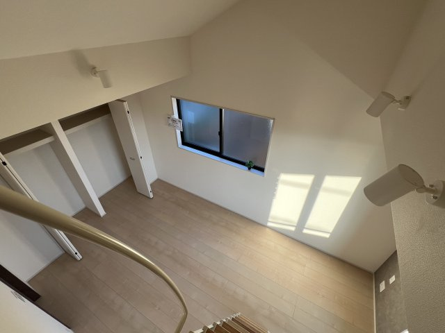 とんでもない広さのファミリークロークが魅力的！【旭区中沢３丁目】新築戸建の洋室|個人の部屋や寝室として使える洋室です