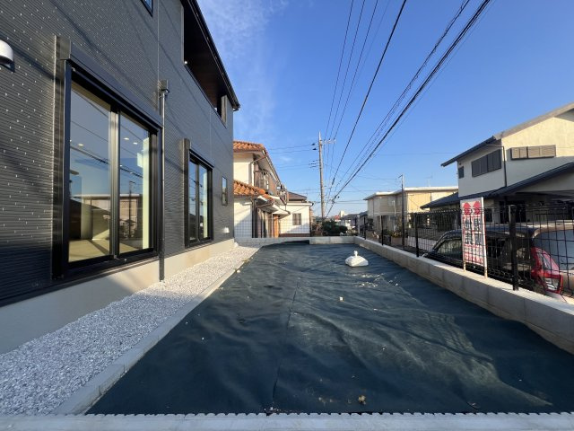 とんでもない広さのファミリークロークが魅力的！【旭区中沢３丁目】新築戸建の庭|お庭が付いています