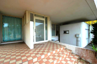 【玄関】 | 大津市北比良957-13　中古戸建 | 建物玄関外部