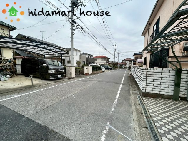 蓮田市西新宿11期　新築戸建　グラファーレ01の前面道路含む現地写真