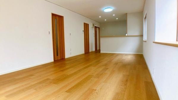 広島市安佐南区長楽寺1丁目　中古一戸建ての居間・リビング