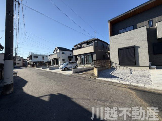 カースペース2台分　上福岡駅徒歩17分の前面道路含む現地写真|オシャレな店舗でゆっくりとお過ごしください